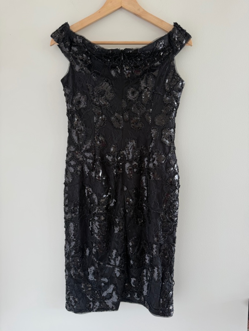 Adrianna Papell Black Sequin Lace Cocktail Dress Sleeveless Sheath Formal Size 4